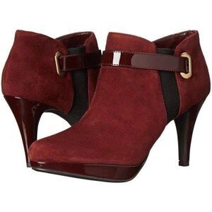 Bandolino 8.5 Cambria Suede Zip Boots Burgundy Booties 3.5in Heel Career Fierce